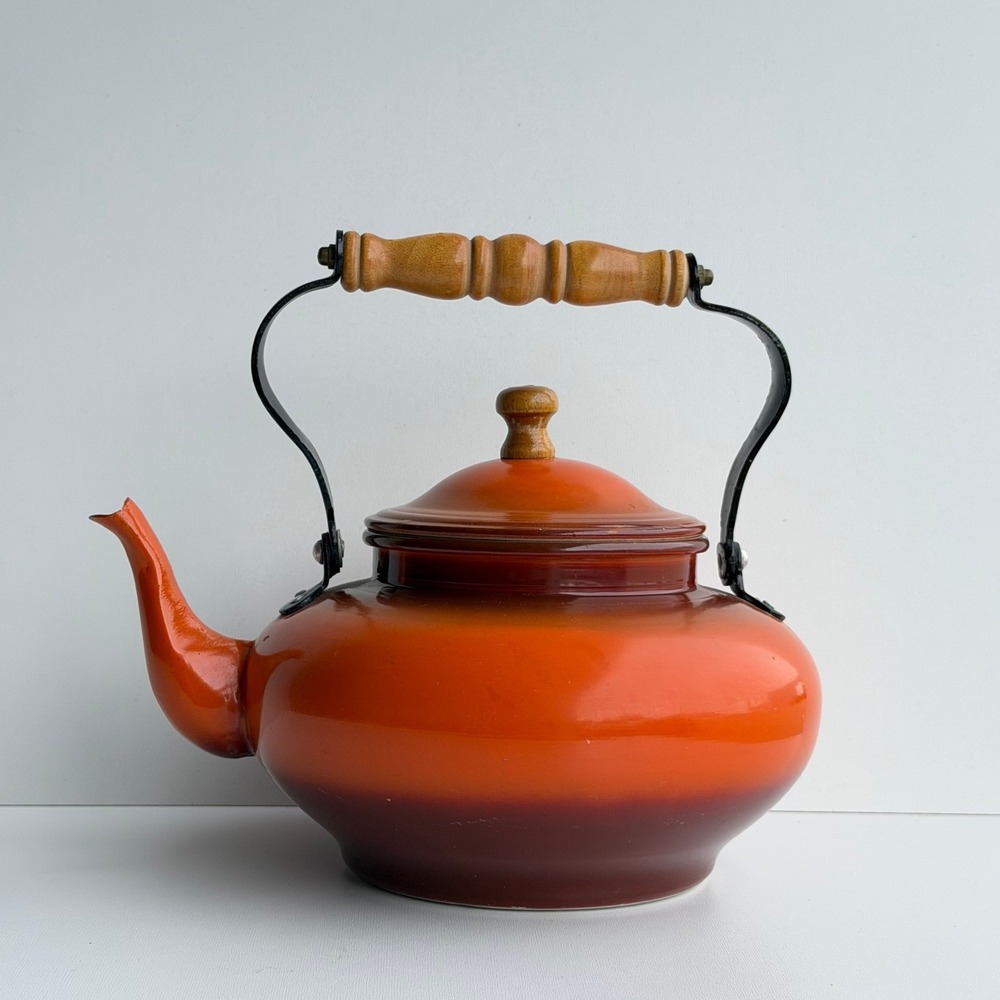 Vintage Enamel Tea Kettle Orange Ombre Wood Handle Stovetop Pot Made in Taiwan